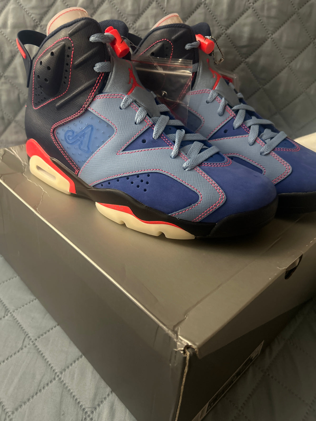 Jordan 6 Retro Awake NY Midnight Navy Size 8.5