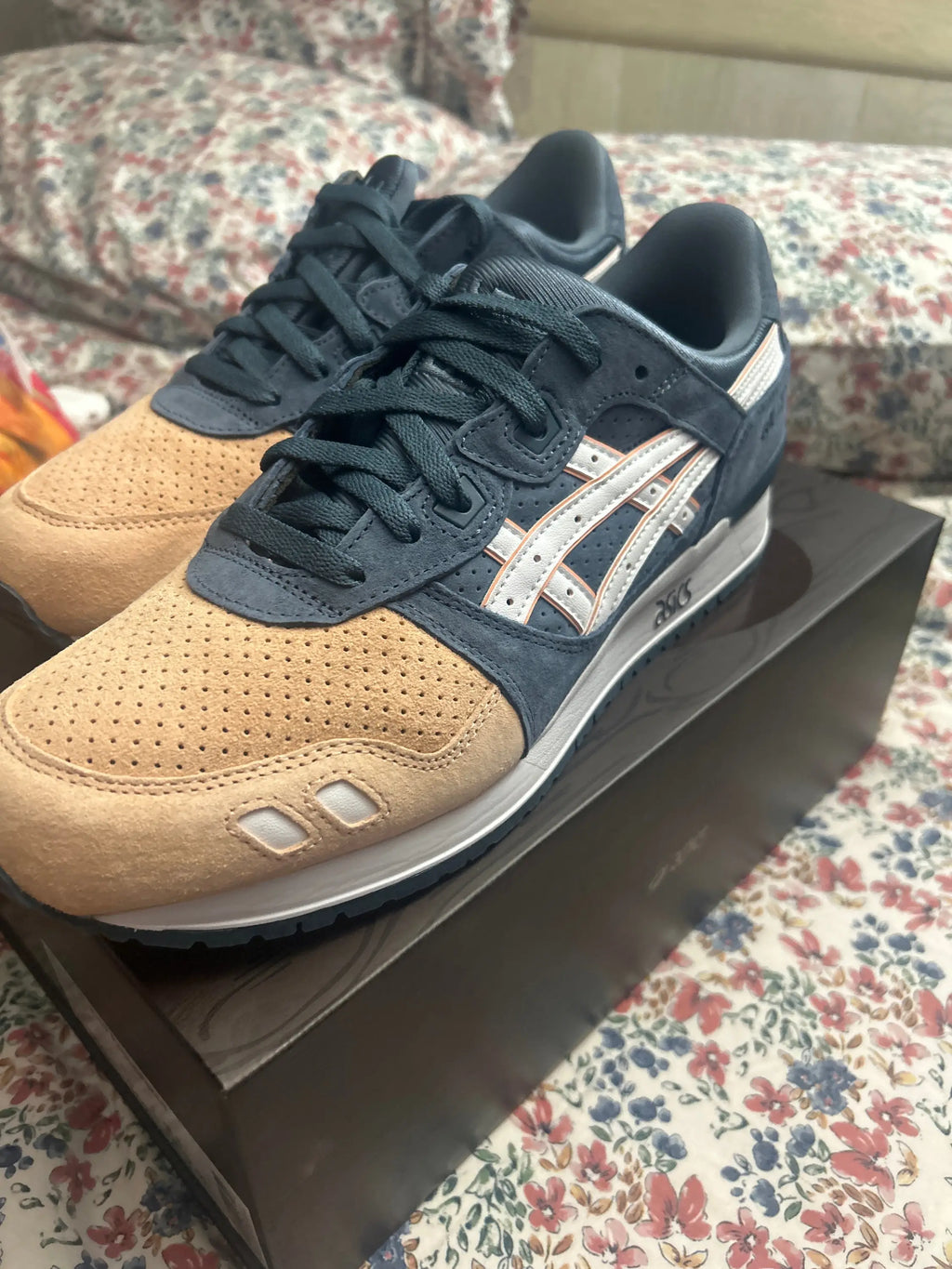 ASICS x Ronnie Fieg Gel-Lyte III Remastered Salmon Toe Size 11