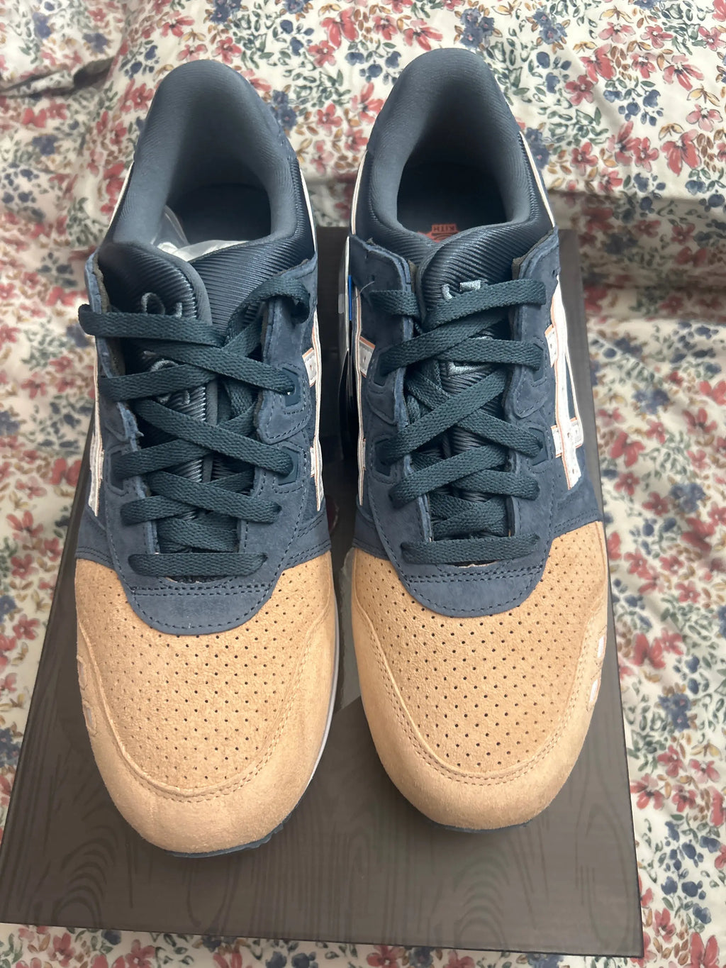 ASICS x Ronnie Fieg Gel-Lyte III Remastered Salmon Toe Size 11