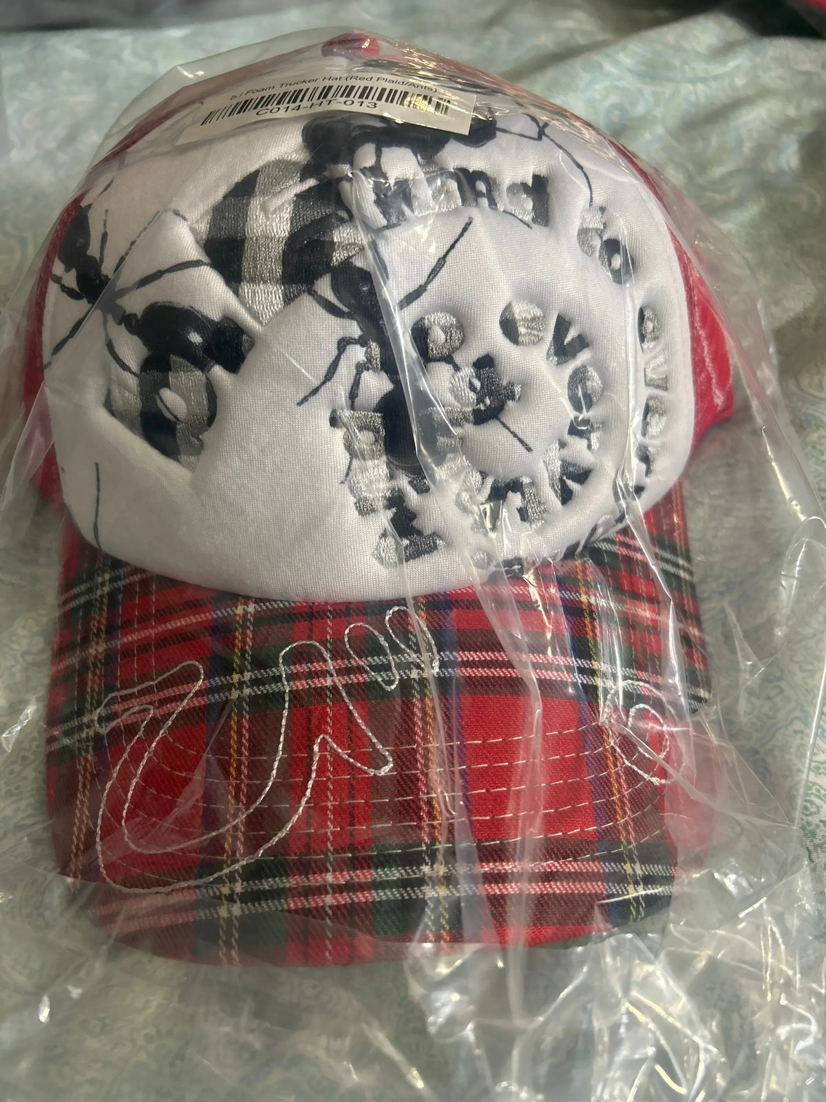 b.Eautiful b.i Foam Trucker Hat Red Plaid/Ants