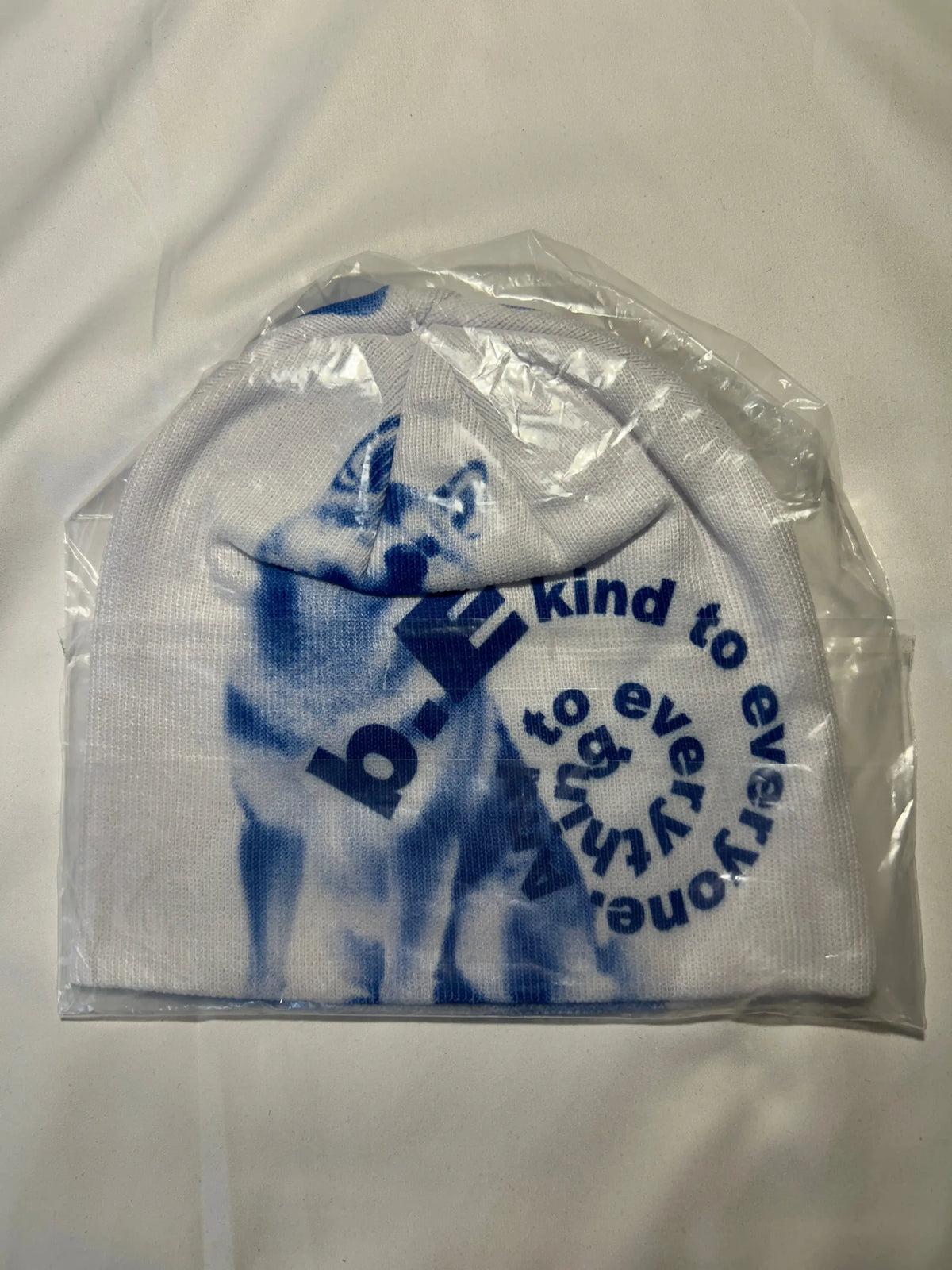 b.Eautiful Shiba Beanie White/Blue