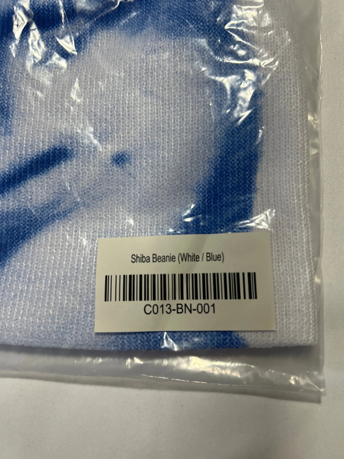 b.Eautiful Shiba Beanie White/Blue
