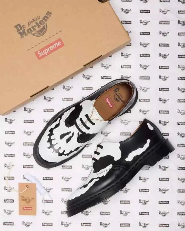 Doc Martens x Supreme 1461 3-Eye Skull Black/White - 10 - Footwear