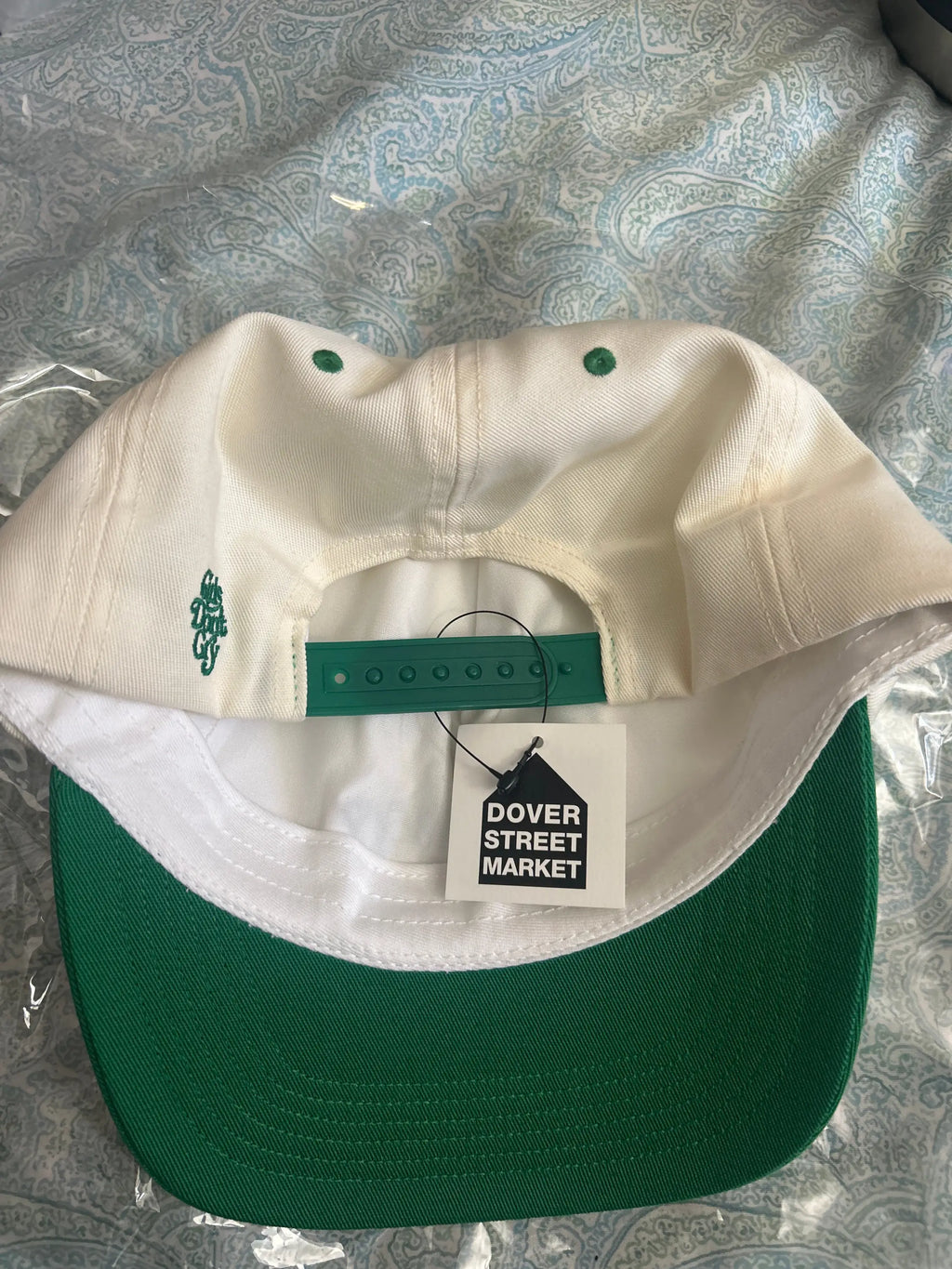 Girls Don't Cry Logo Snapback Ivory/Green