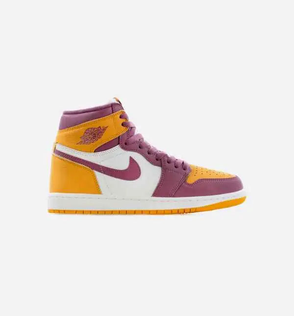 Jordan 1 Retro High OG University Gold/Light Bordeaux (’Brotherhood’) - 9.5 - Sneakers