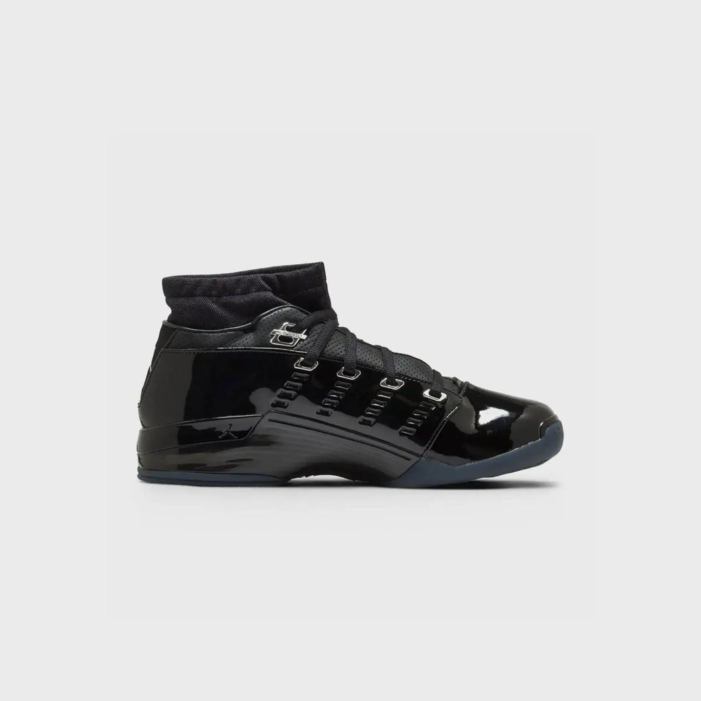 Jordan  17 Low Black Patent Size 11.5