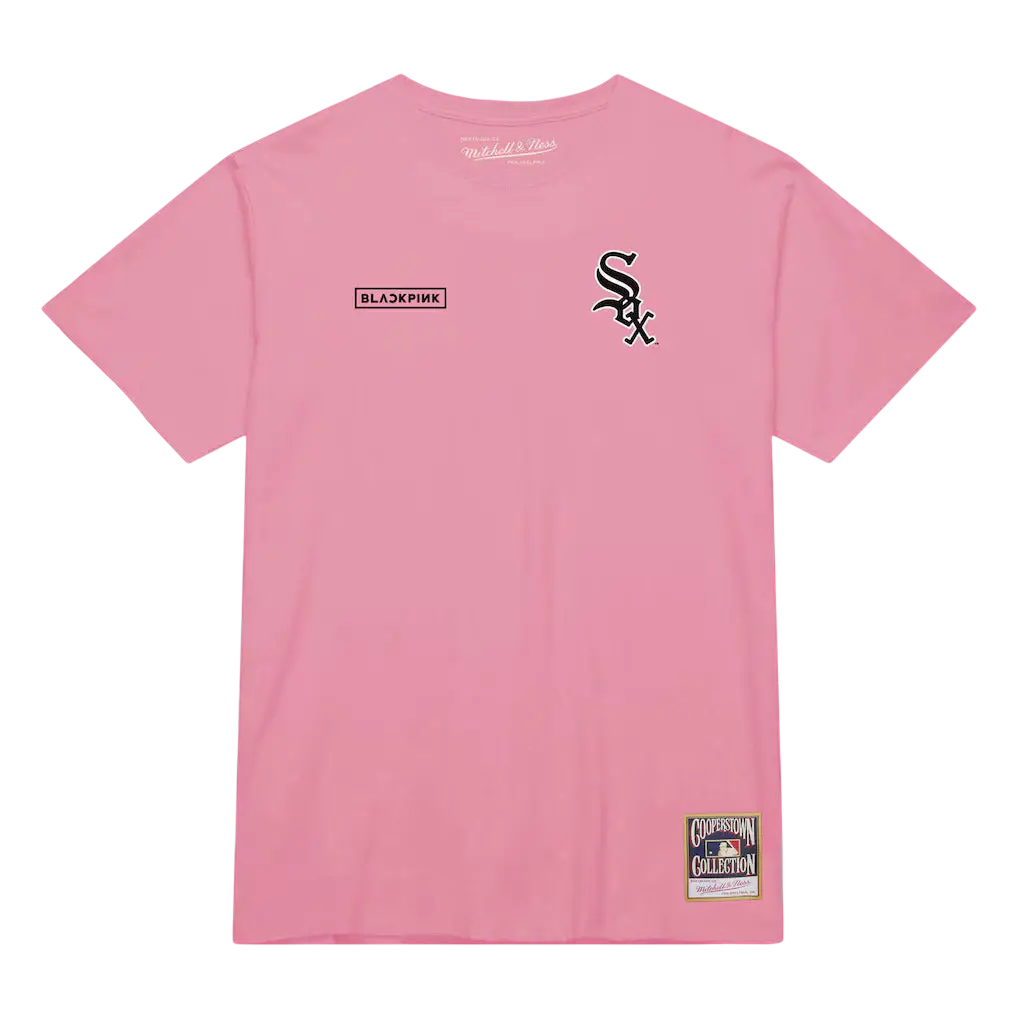 Pink short-sleeved cotton Mitchell & Ness x Blackpink White Sox t-shirt with black sox logo and blackpink patch on chest