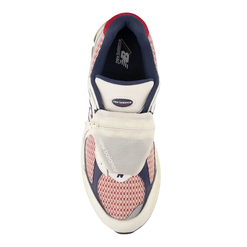 New Balance 2002R Team Red/Navy Pouch - 9.5