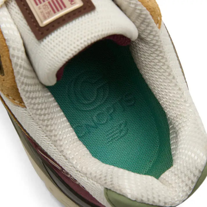 New Balance x Concepts 990 V4 MiUSA Size 10