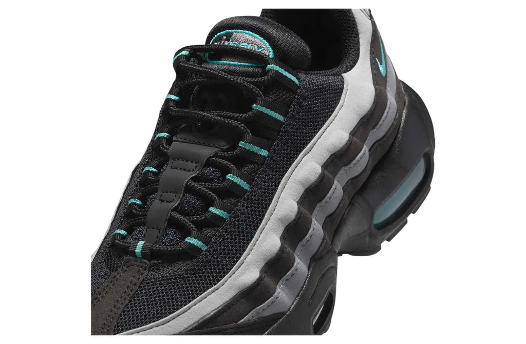 Nike Air Max 95 Black Aurora Green - 10 - Sneakers
