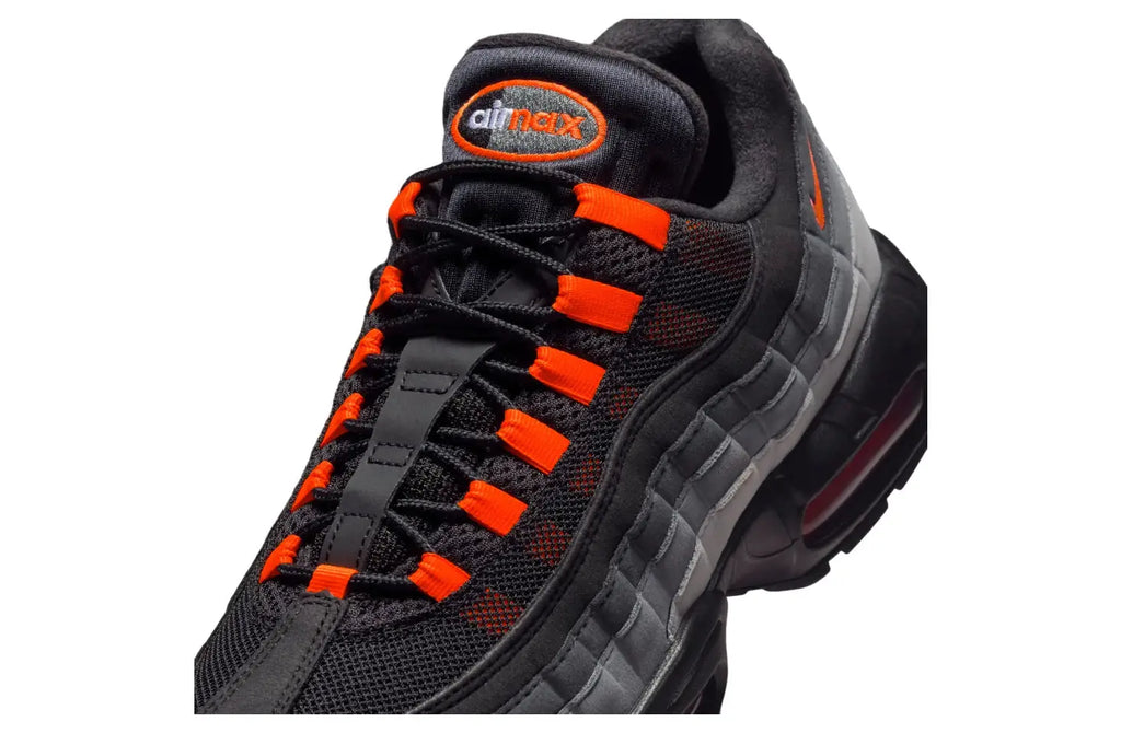 Nike Air Max 95 Black/Hyper Crimson - 10 - Sneakers