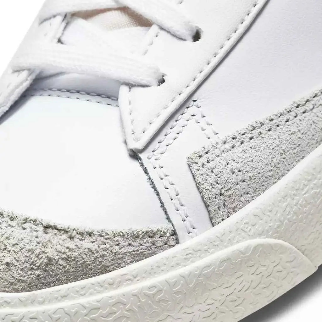 Nike Blazer Mid 77 White/Black - 9.5 - Sneakers