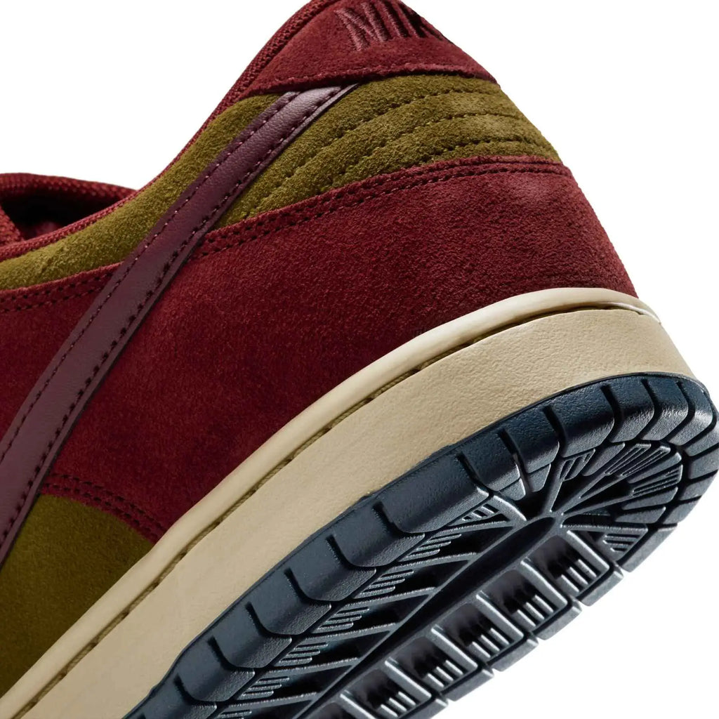 Nike SB Drunk Low Pro Dark Team Red/Burgundy Crush - 10 - Sneakers