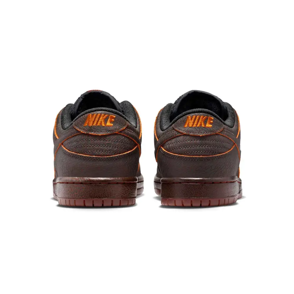Nike SB Dunk Low Pro PRM Smoke Grey/Campfire Orange (’Krampus’) - Sneakers