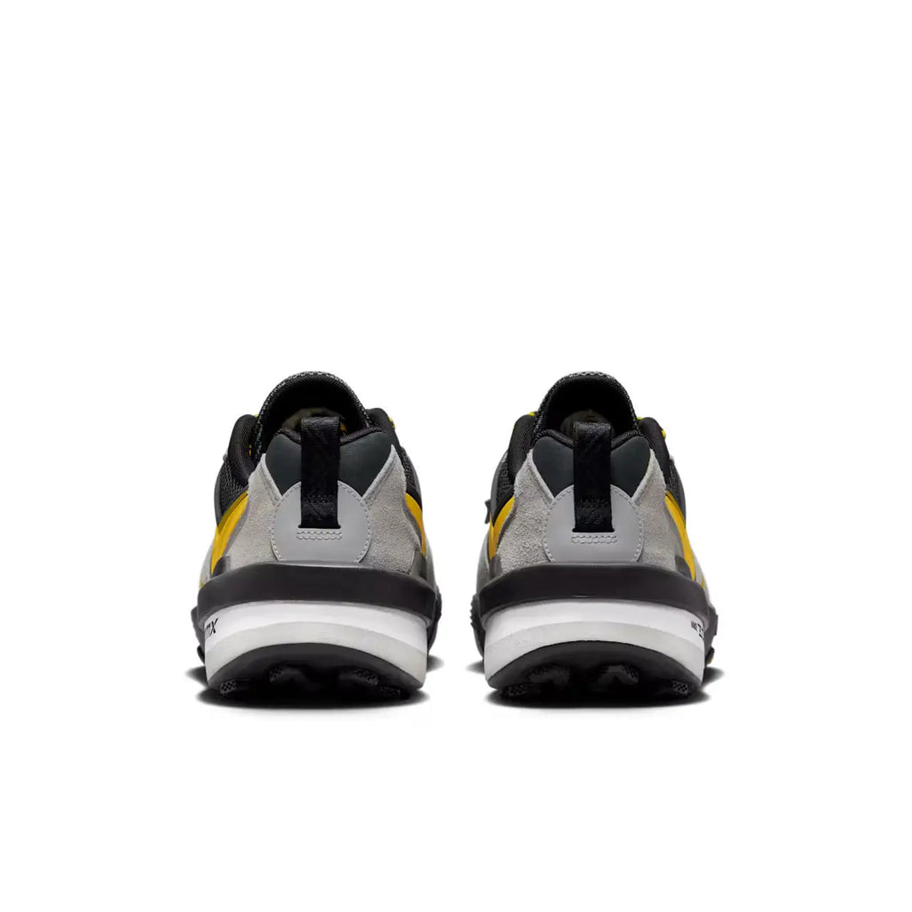 Nike Zegamadome SP Sacai Matte Silver Yellow - 10 - Sneakers