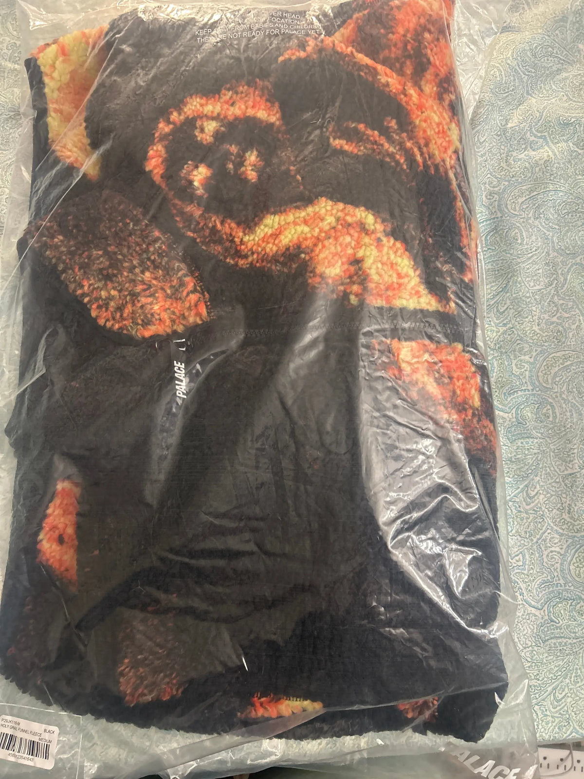 Palace Holy Grail Funnel Fleece Black Medium