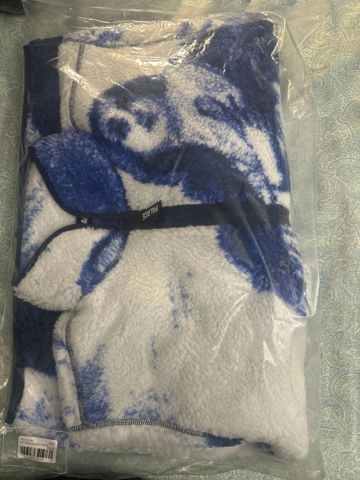 Palace Holy Grail Funnel Fleece White Medium