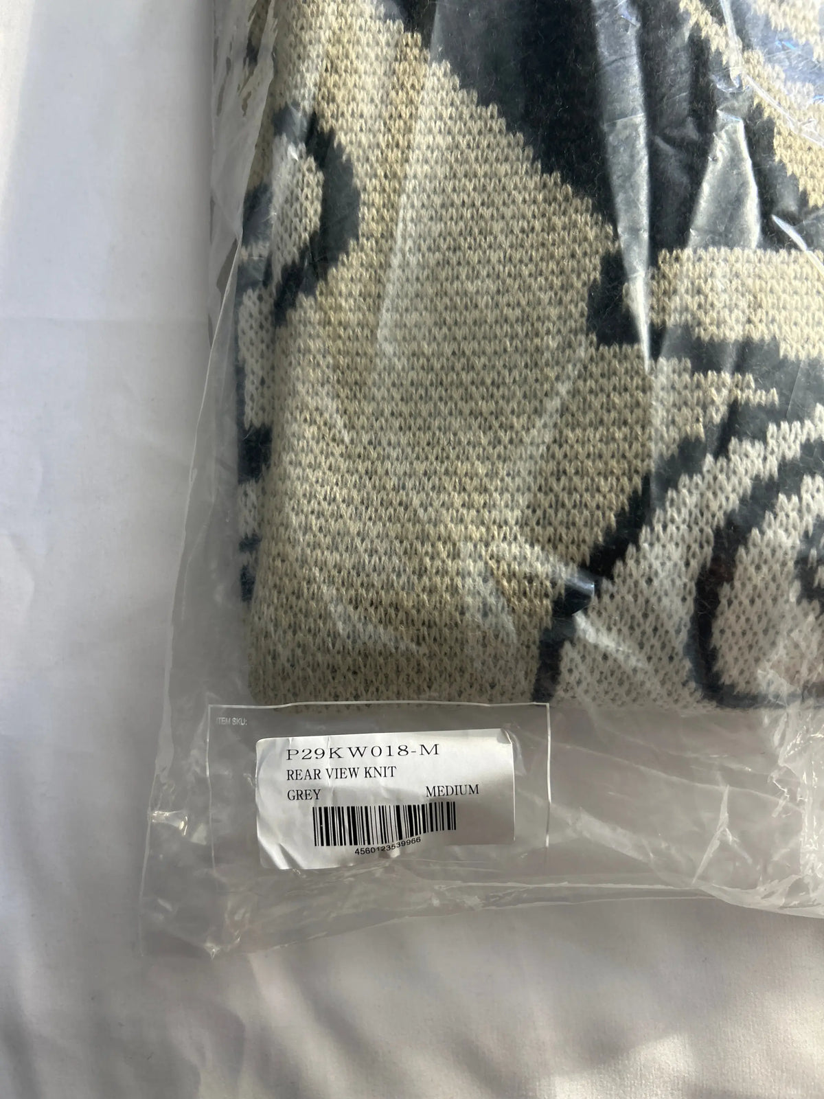 Palace Rear View Knit Gray Medium