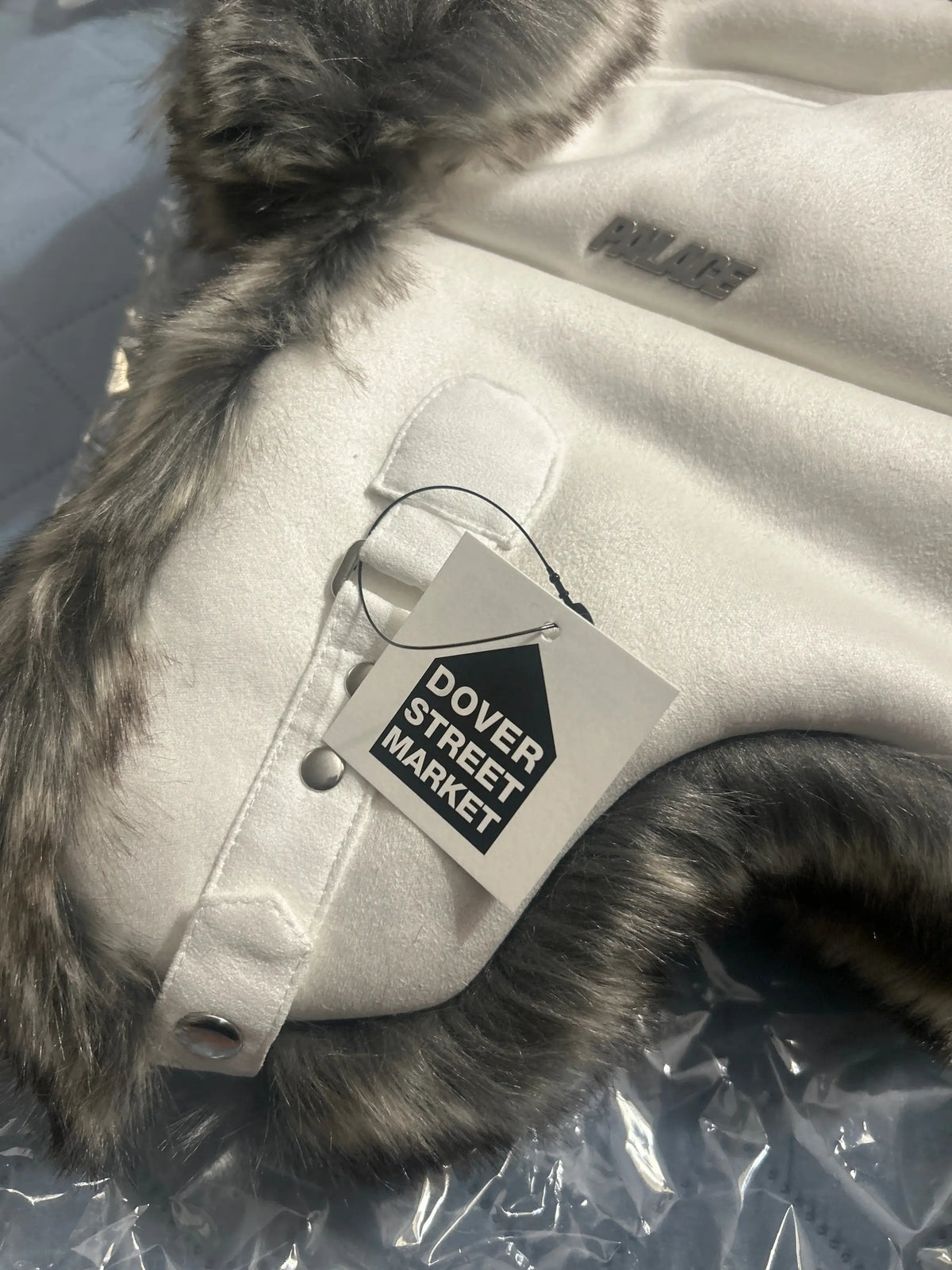 Palace Sherpa Faux Suede Trooper White Small/Medium