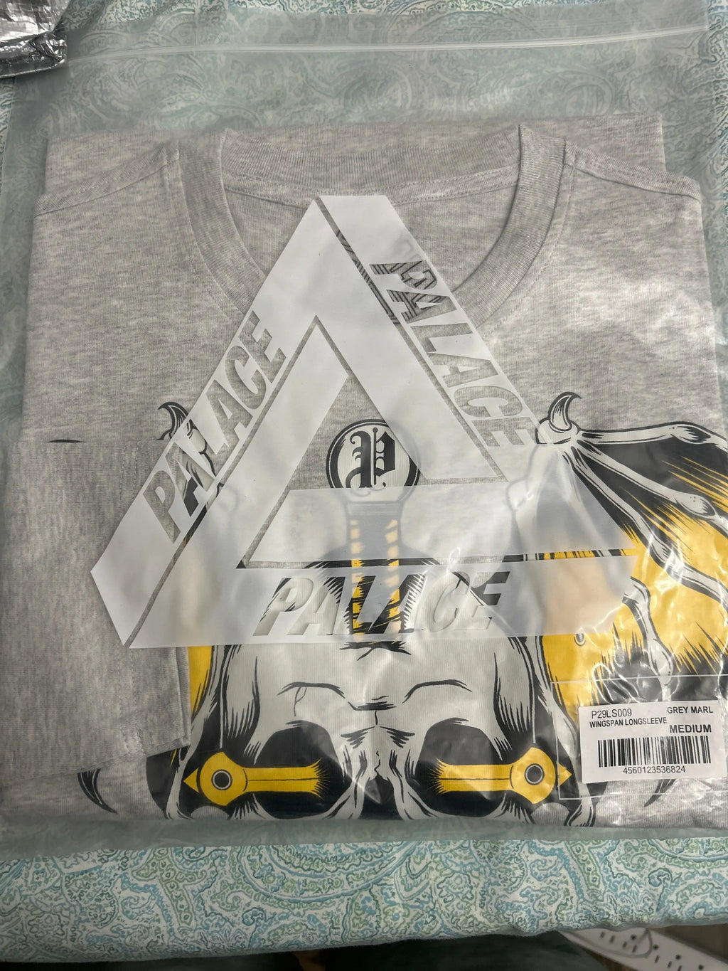 Palace Wingspan Long Sleeve T-Shirt Grey Medium