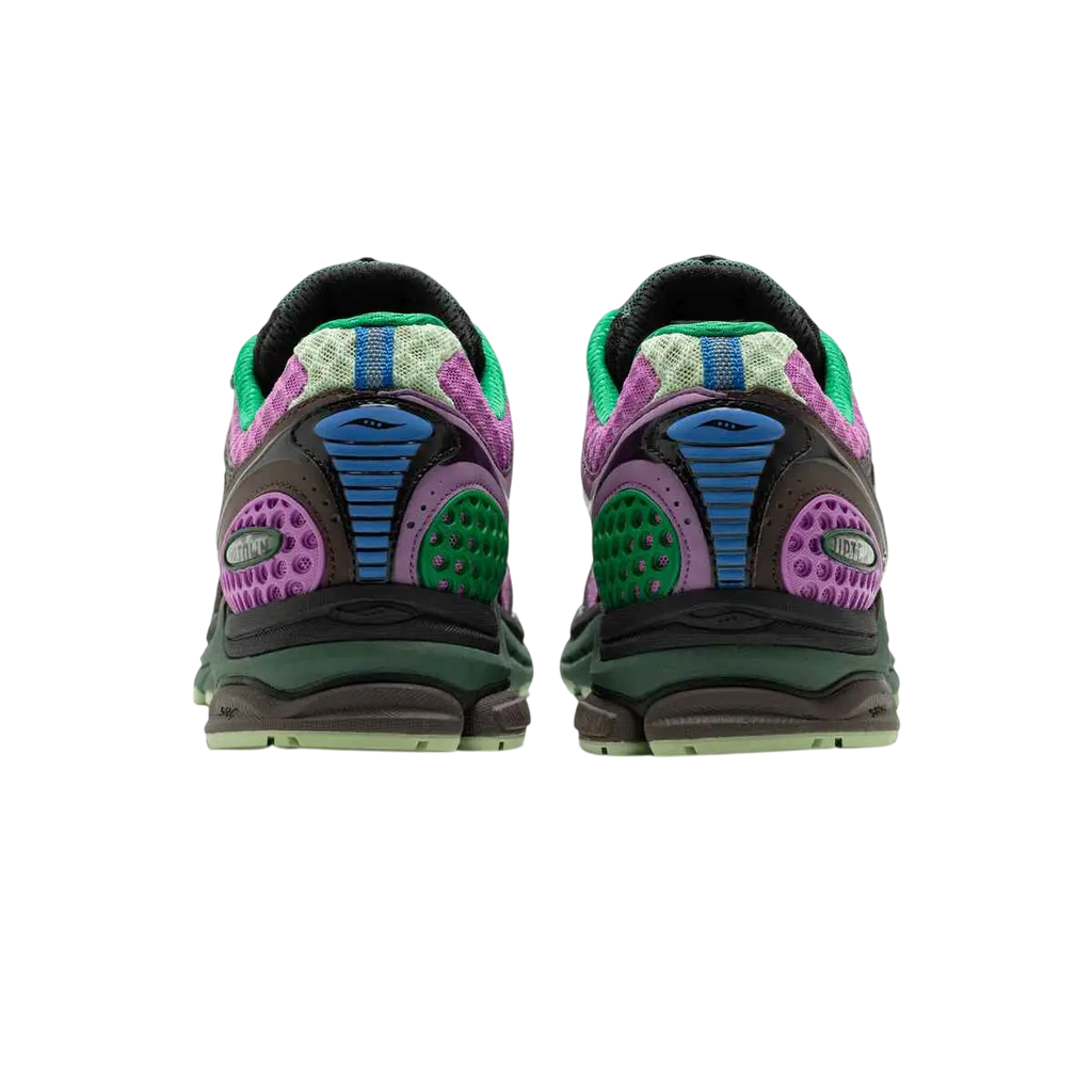 Saucony x Jae Tips Progrid Triumph 4 Perilla - 10 - Shoes