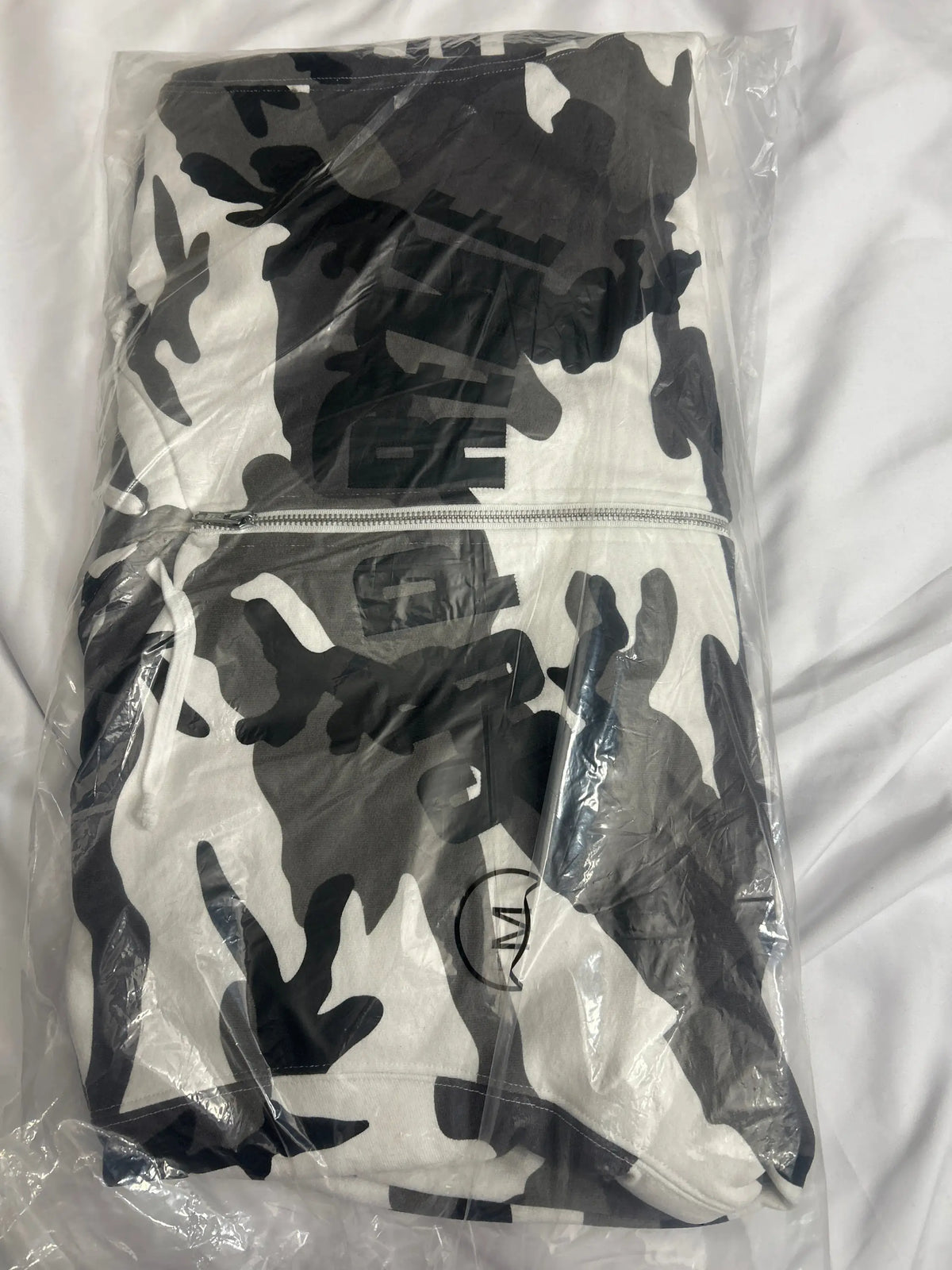 Supreme Arc Thermal Lined Zip Up Hooded Sweatshirt Snow Camo Medium