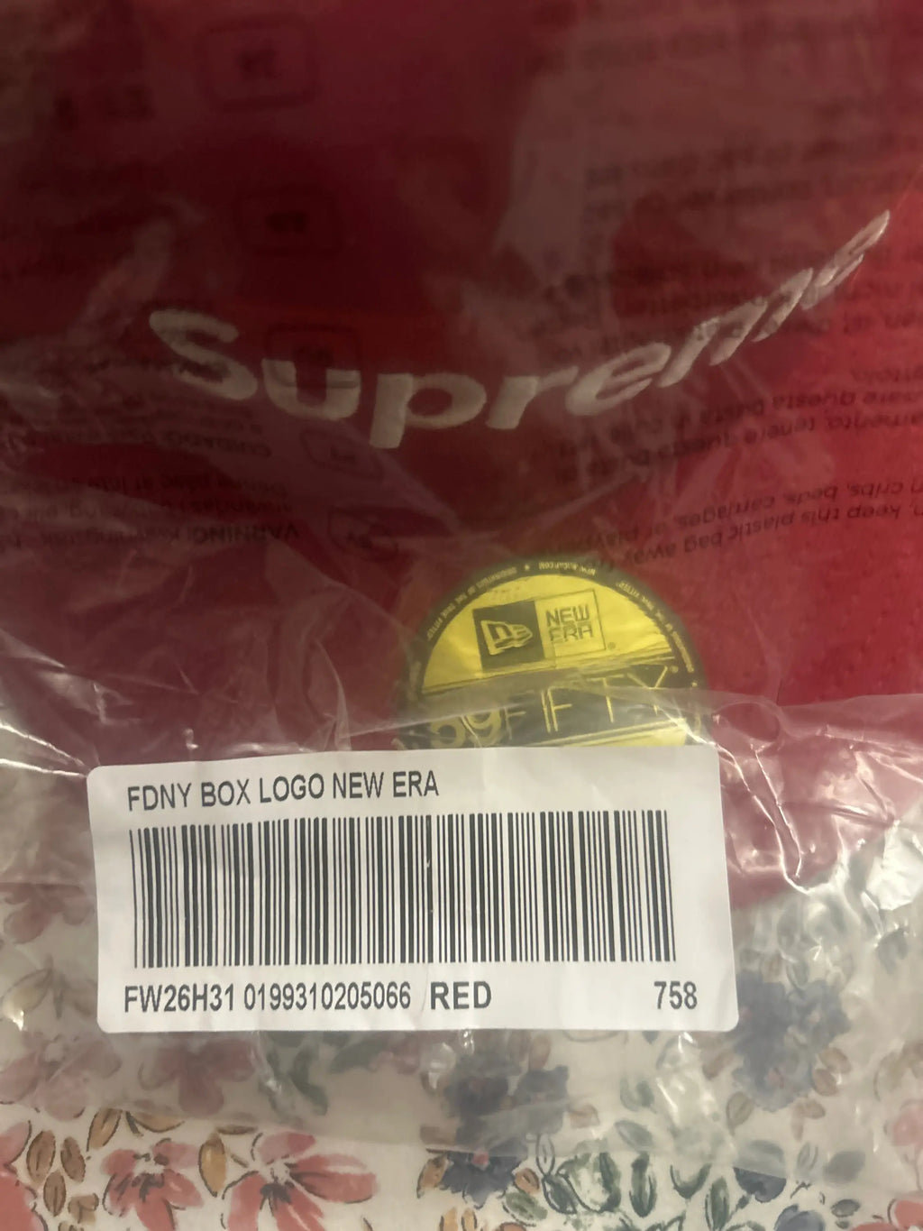 Supreme/FDNY Box Logo New Era® Red 7 5/8"