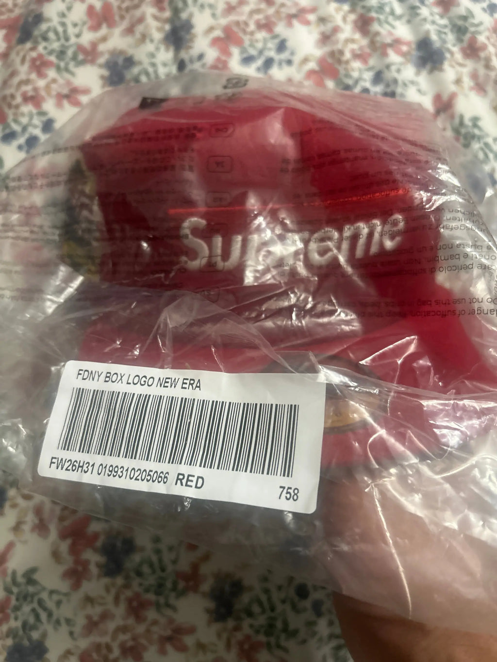 Supreme/FDNY Box Logo New Era® Red 7 5/8"