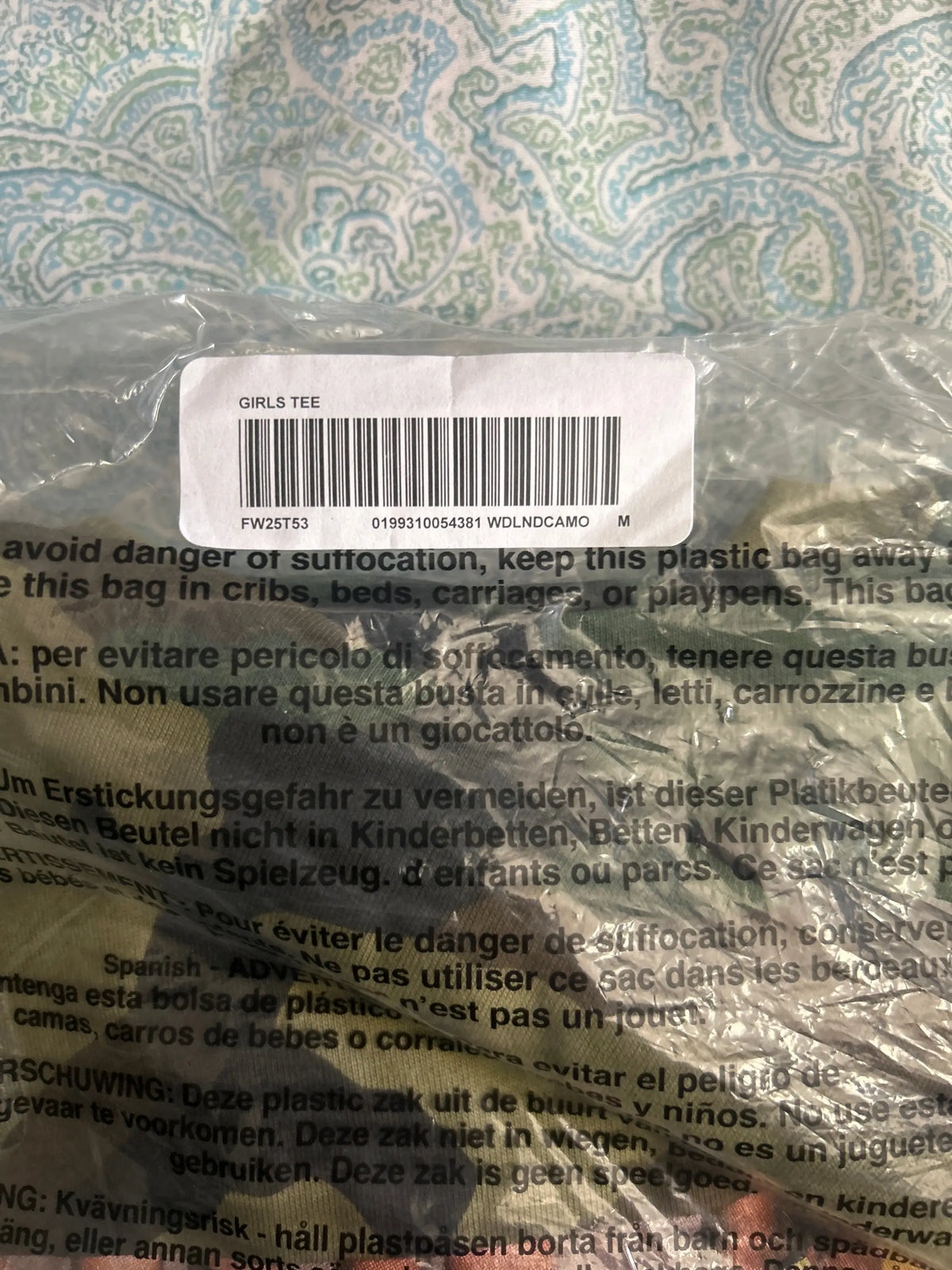 Supreme Girls Tee Camo Medium w/Girls Sticker