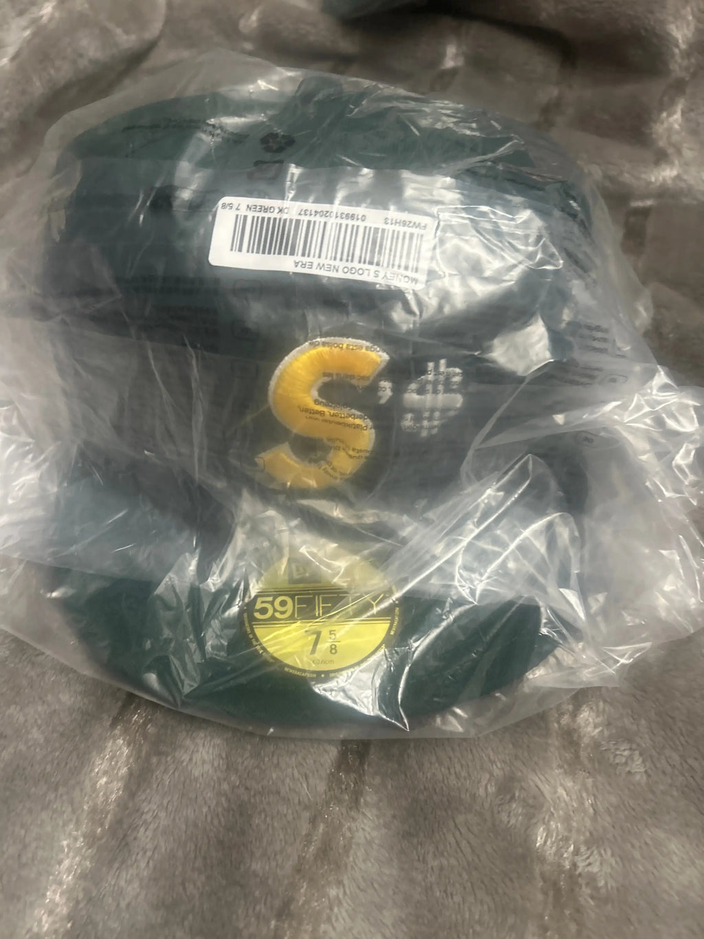 Supreme Money S Logo New Era Green 7 5/8"