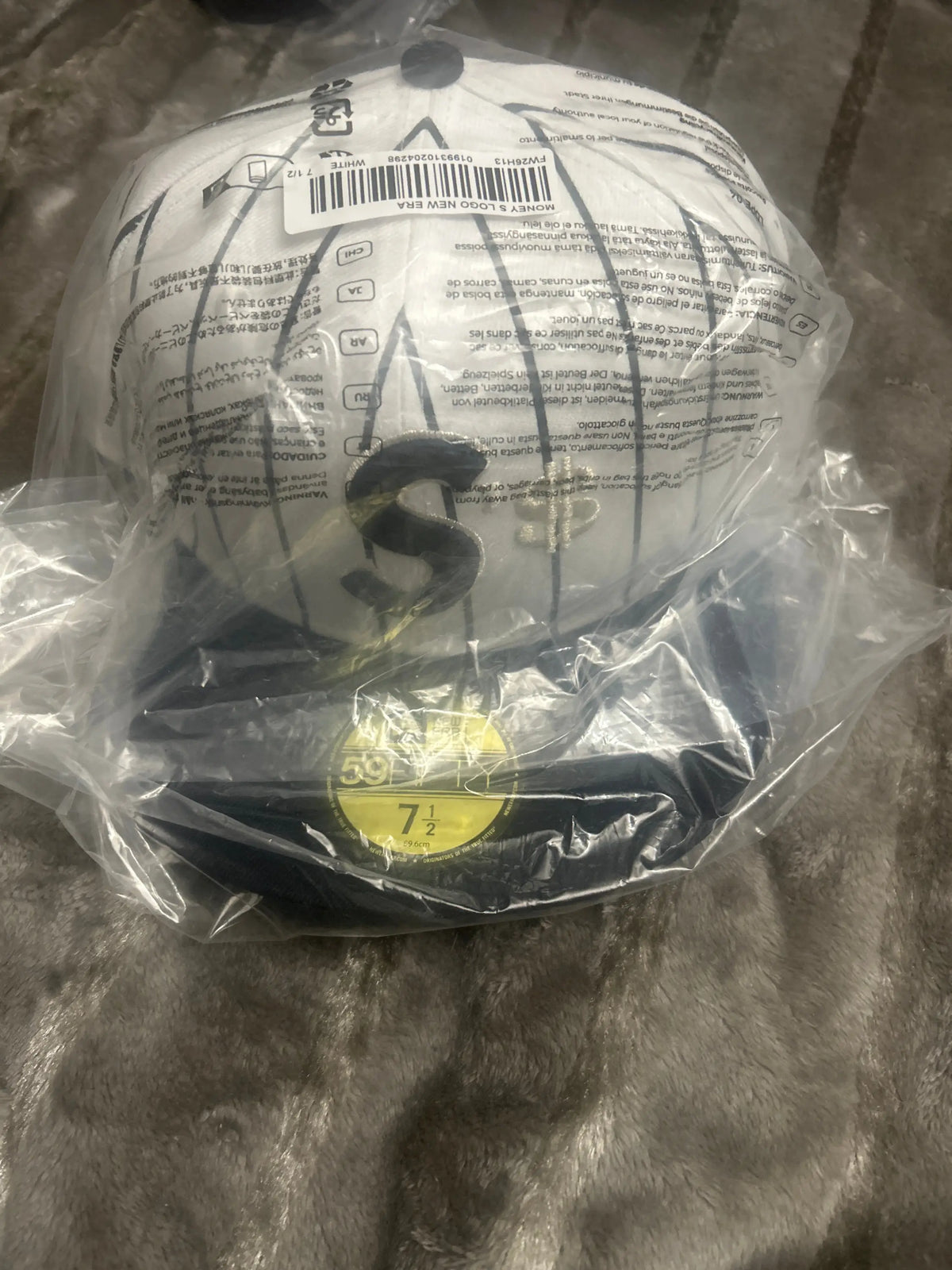 Supreme Money S Logo New Era White 7 1/2"