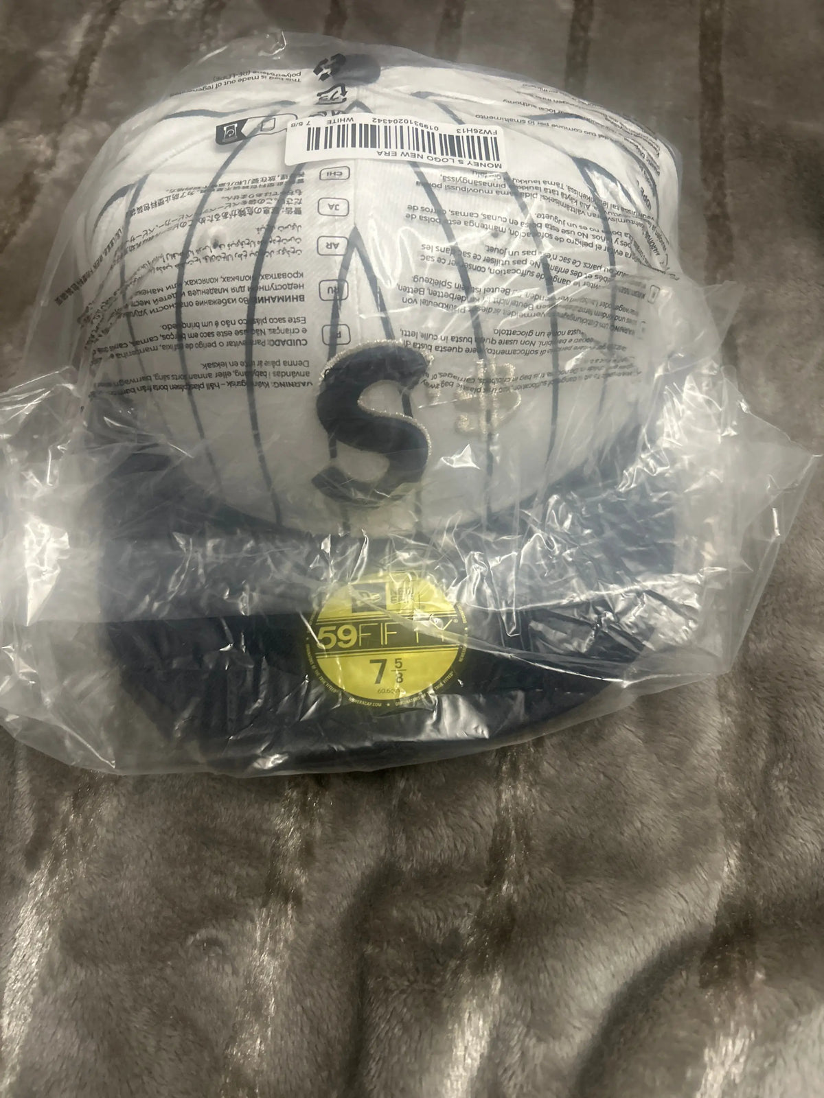 Supreme Money S Logo New Era White 7 5/8"