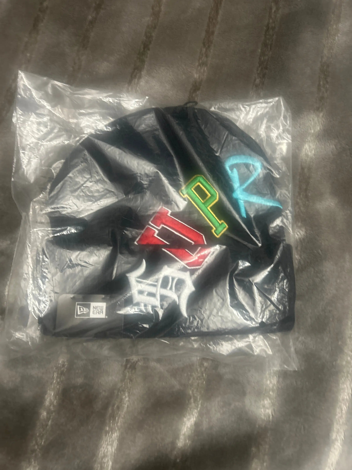 Supreme New Era Arc Beanie Navy