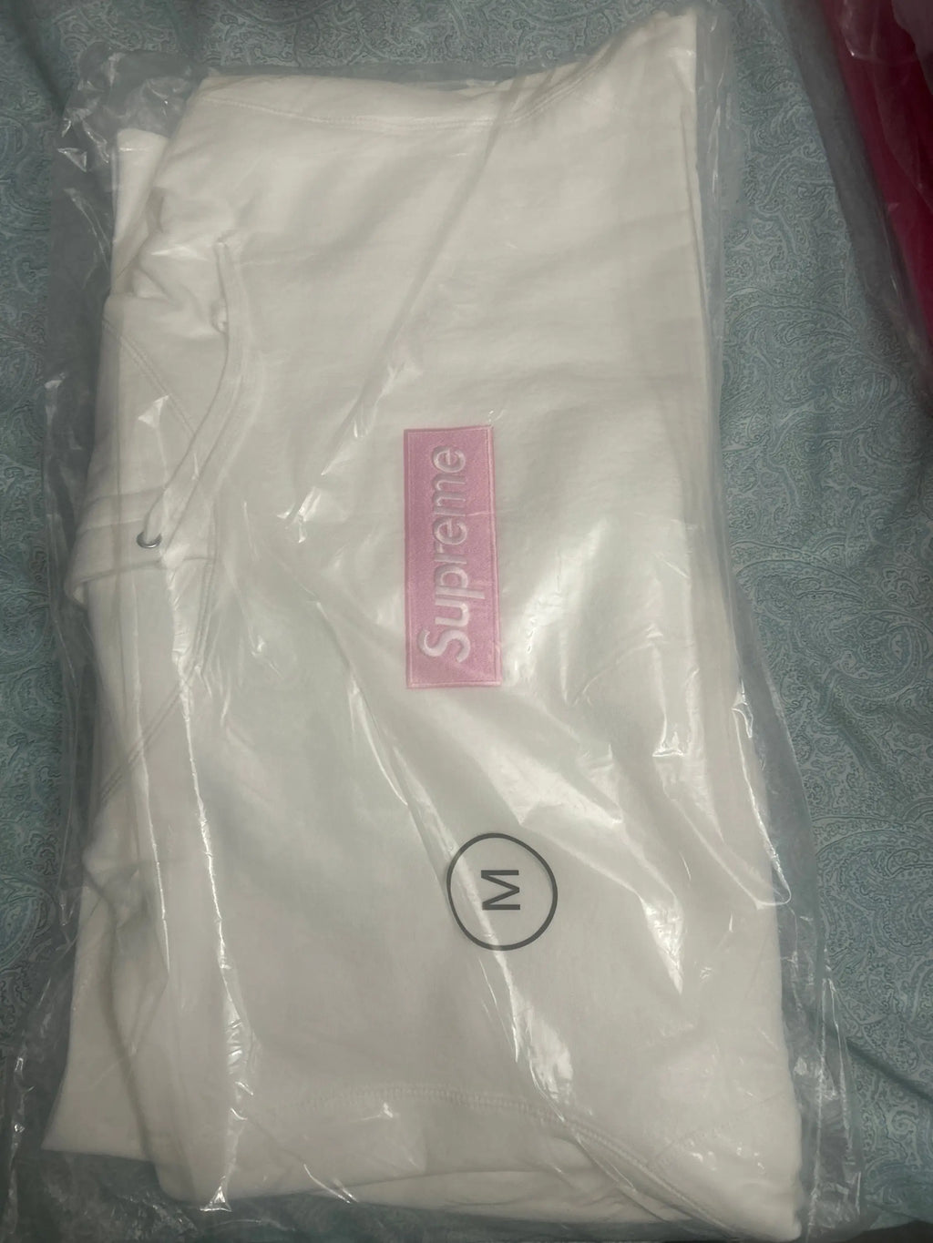 Supreme Pullover Box Logo Hooded Sweatshirt FW25 White Medium