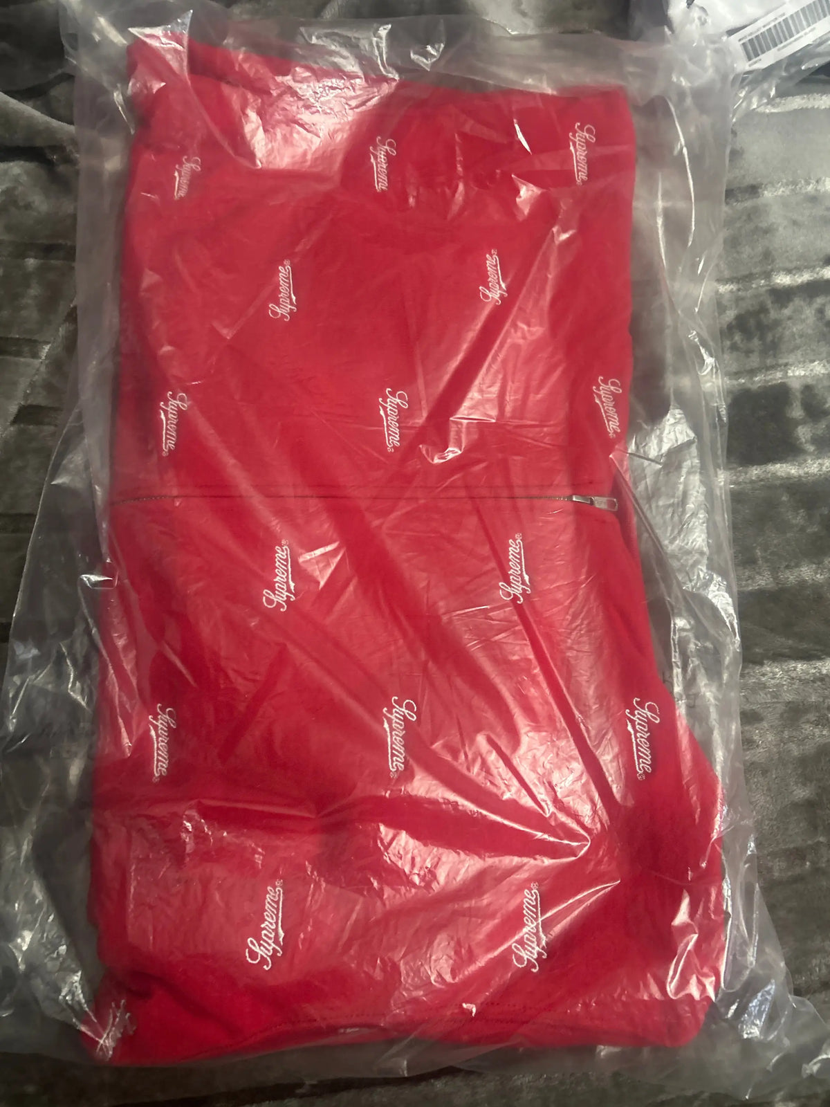 Supreme Repeat Script Zip-Up Hoodie Red Medium