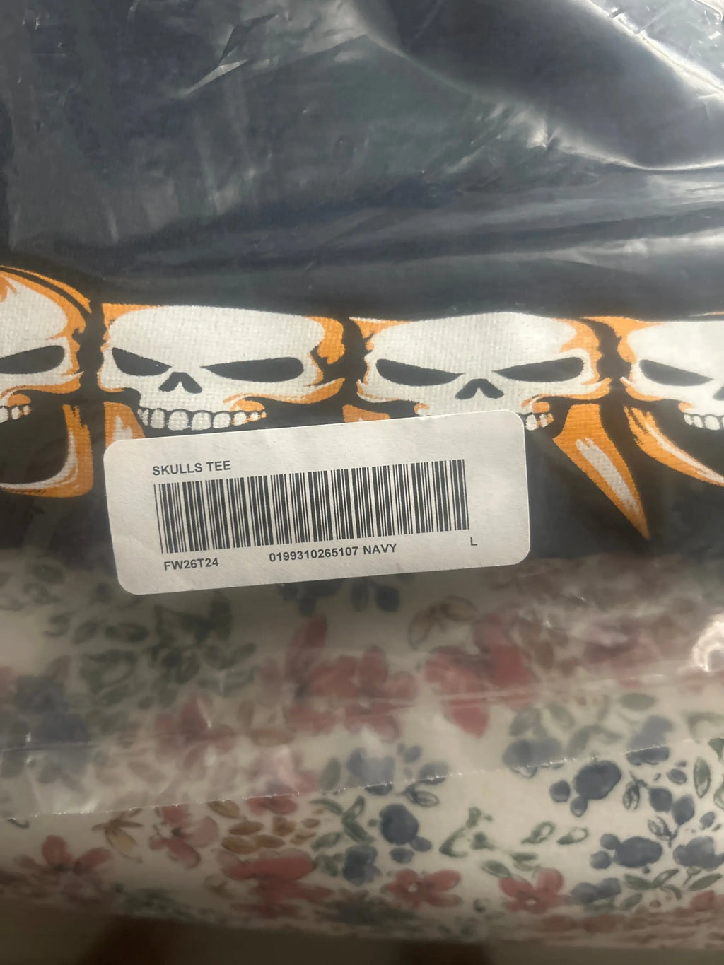 Supreme Skulls Spellout Tee Navy Large