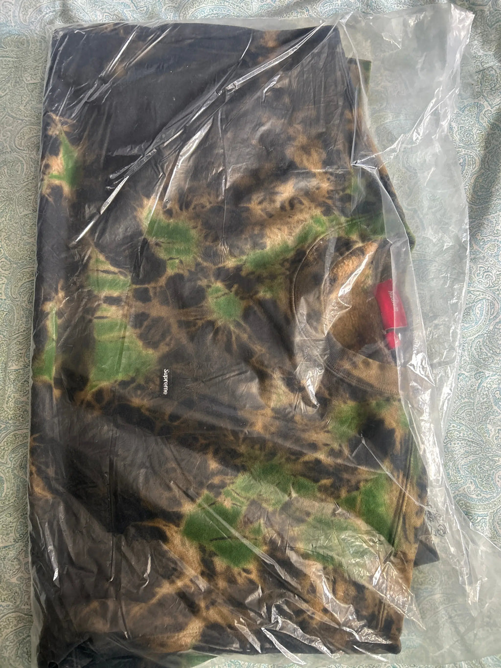 Supreme Small Box Crewneck Camo Medium FW25