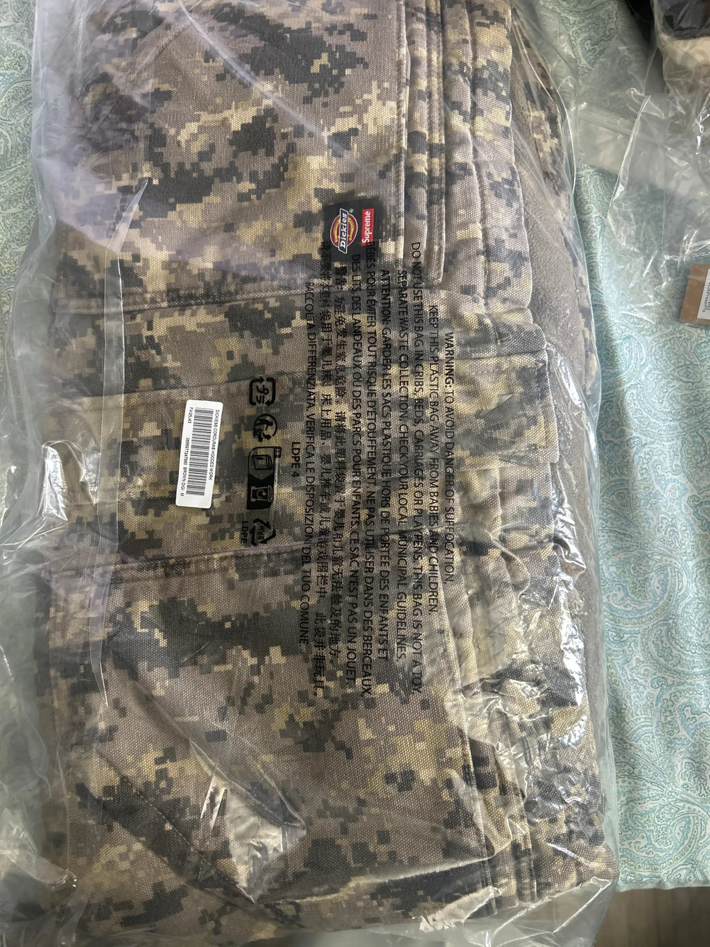 Supreme x Dickies Cordura Hooded Work Jacket Digi Camo Medium