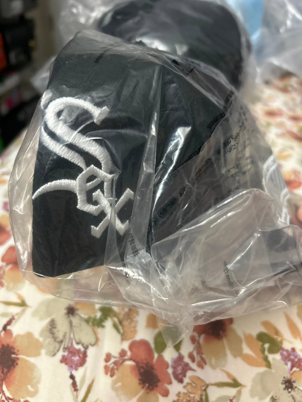 Supreme x MLB Teams Box Logo New Era Chicago White Sox 7 5/8”