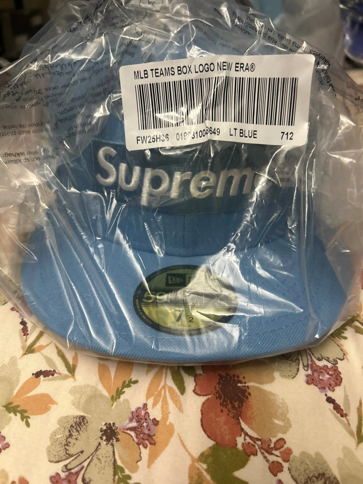 Supreme x MLB Teams Box Logo New Era St Louis Cardinals 7 1/2”