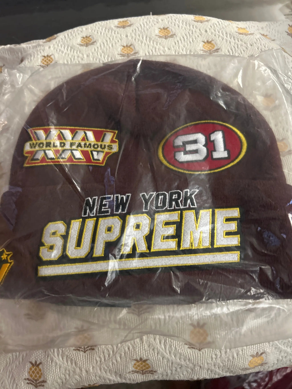 Supreme x New Era Football Beanie Cardinal/Plum