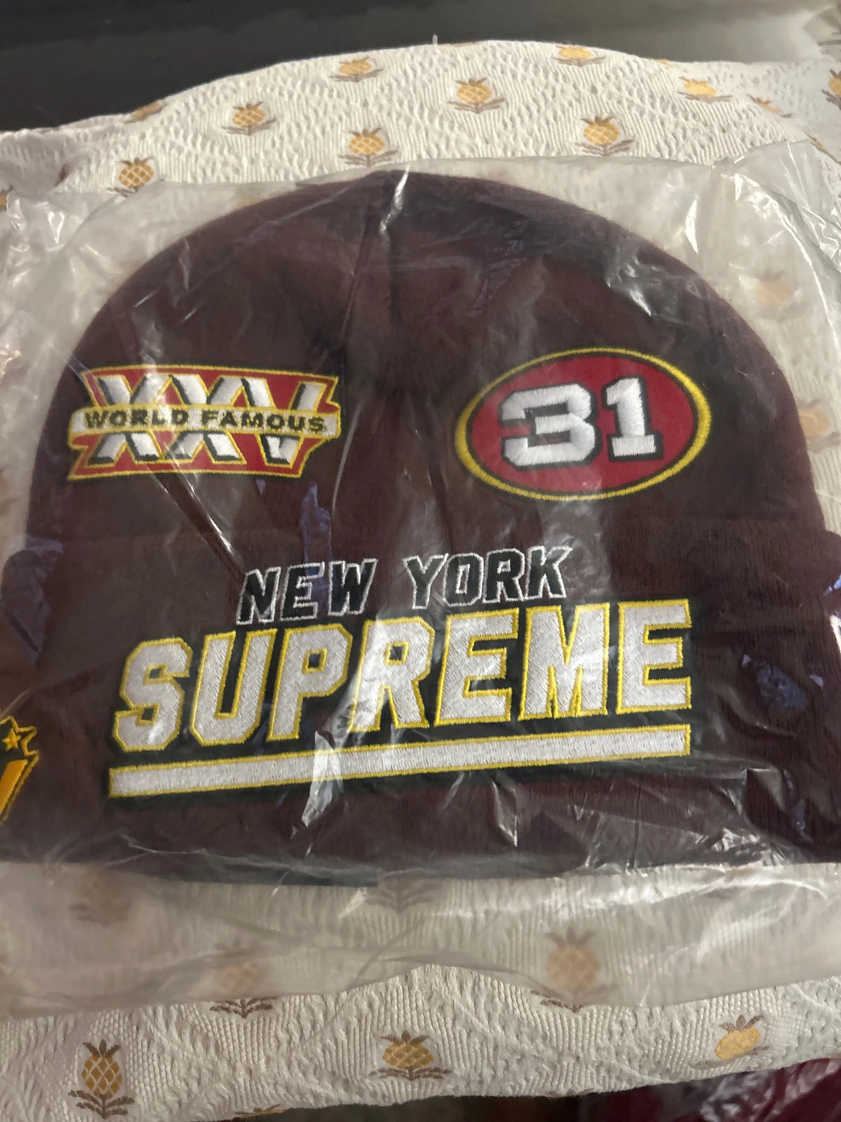 Supreme x New Era Football Beanie Cardinal/Plum