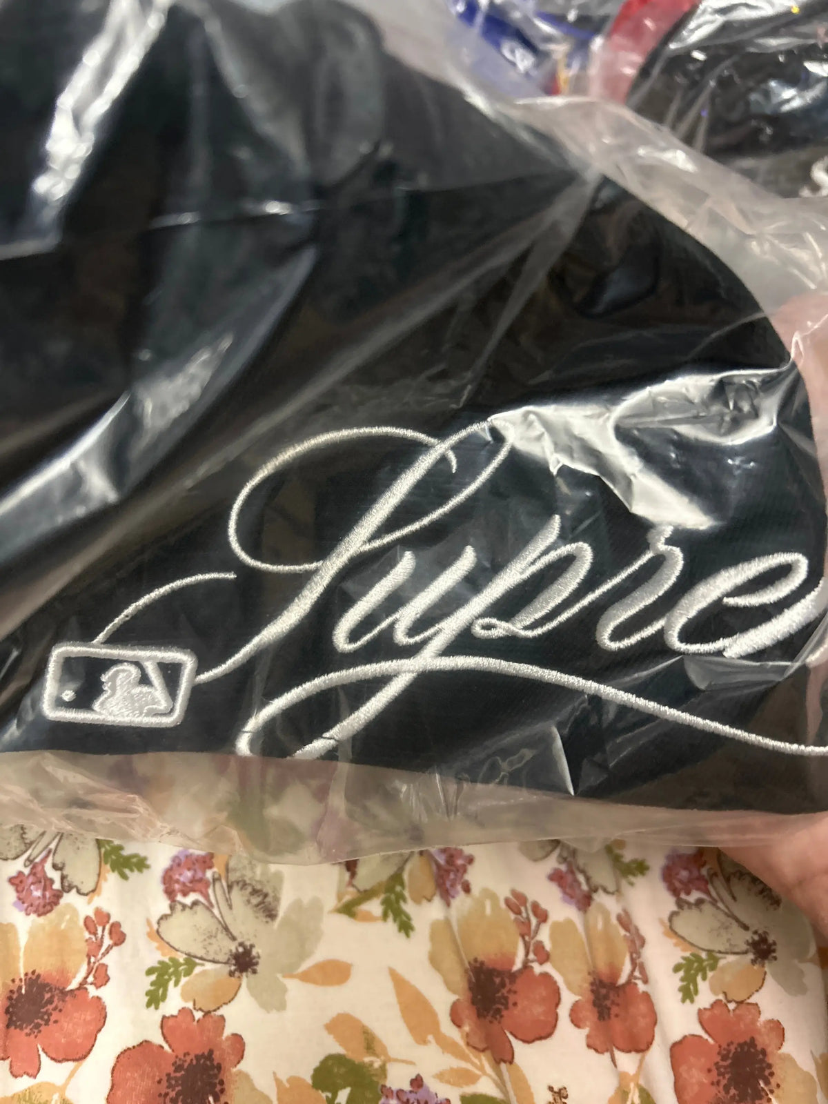 Supreme x New Era New York Yankees Black 7 5/8"