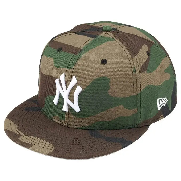 Supreme x New Era New York Yankees Woodland Camo 7 5/8"