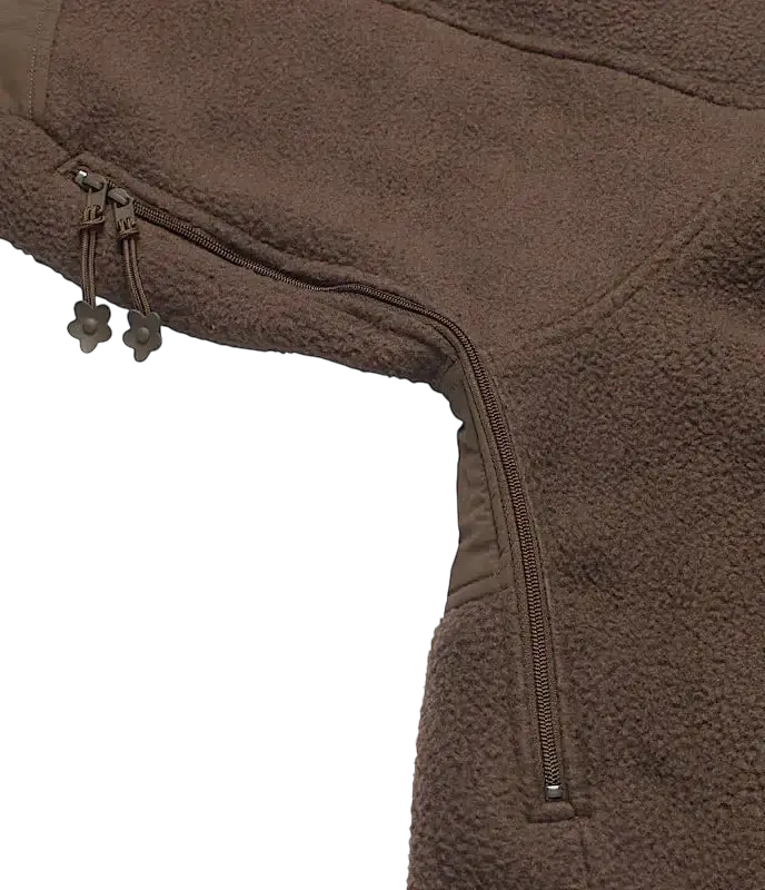 Women’s the north face x cecile bahnsen 1995 denali fleece in soil brown with zipper and flower-shaped pull tabs